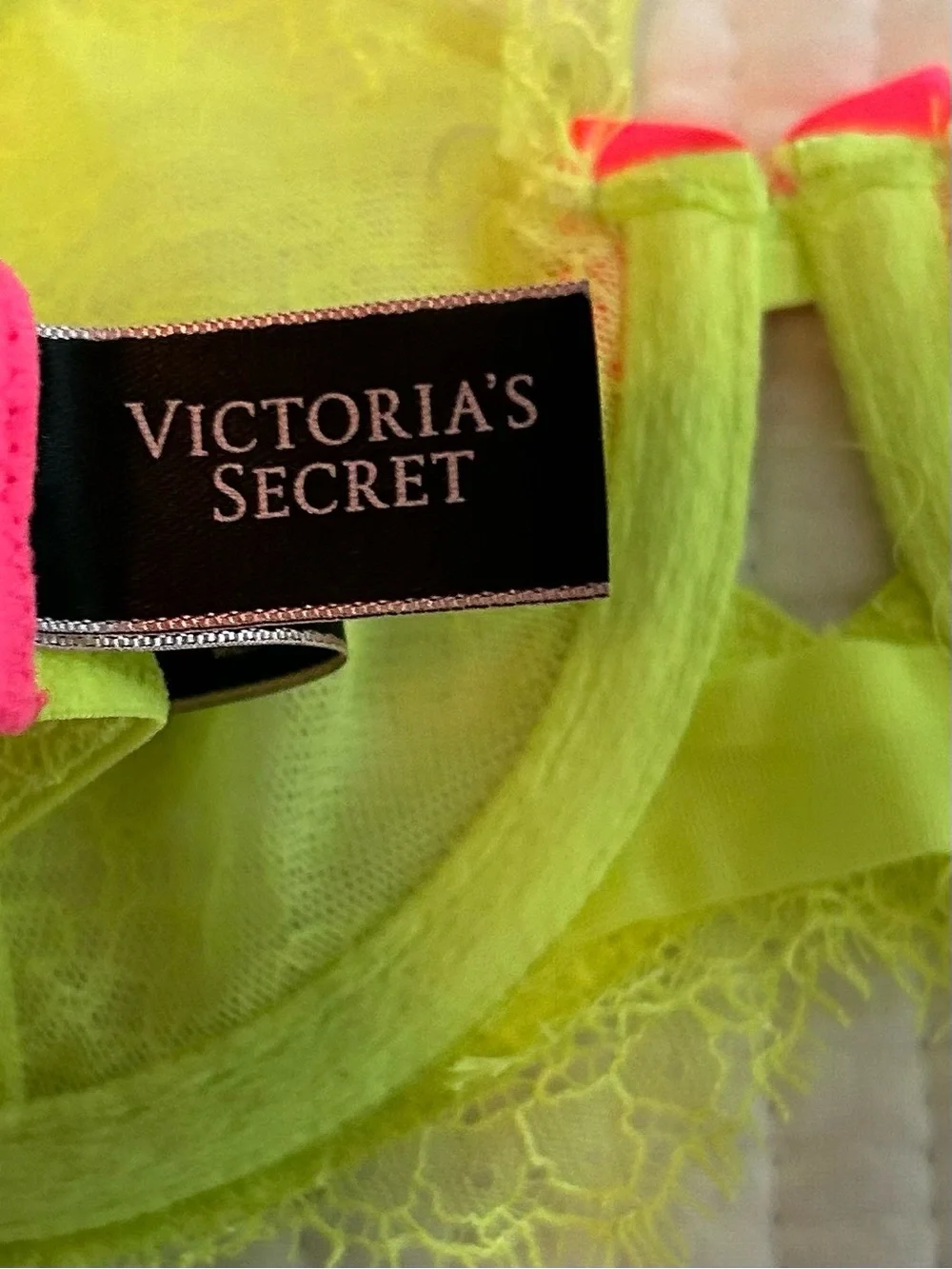 Victoria’s Secret Very Sexy Unlined Demi Cup Bra SZ 36B Neon Yellow Green - Picture 5 of 6